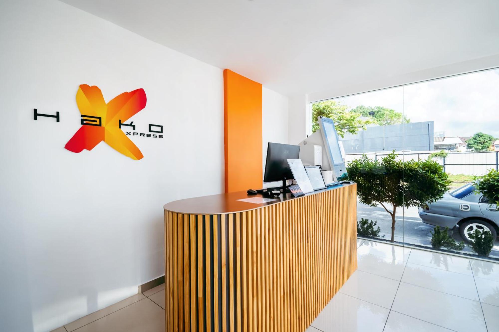 Hotel Hako Xpress Tampoi