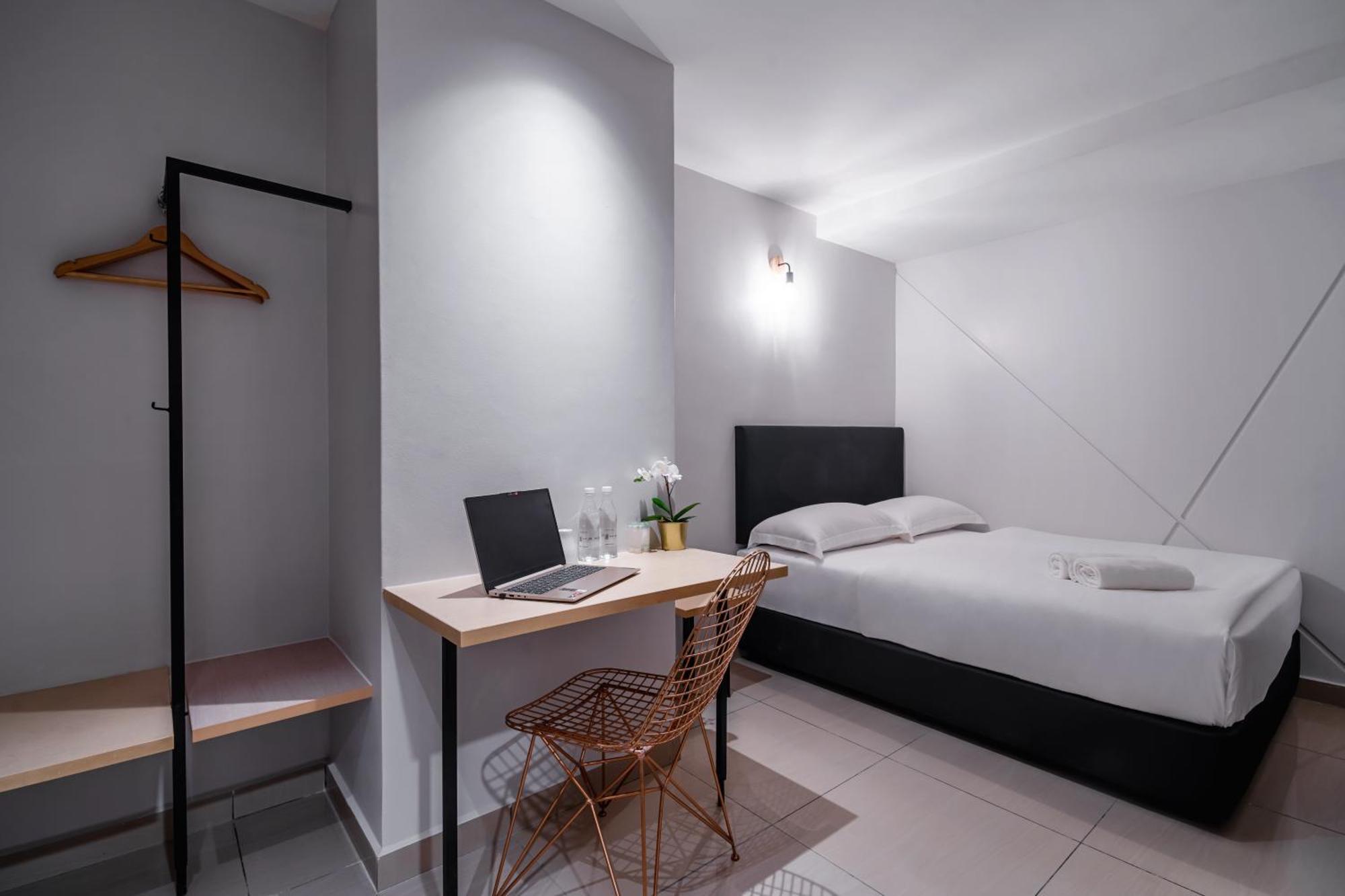 Hotel Hako Xpress Tampoi