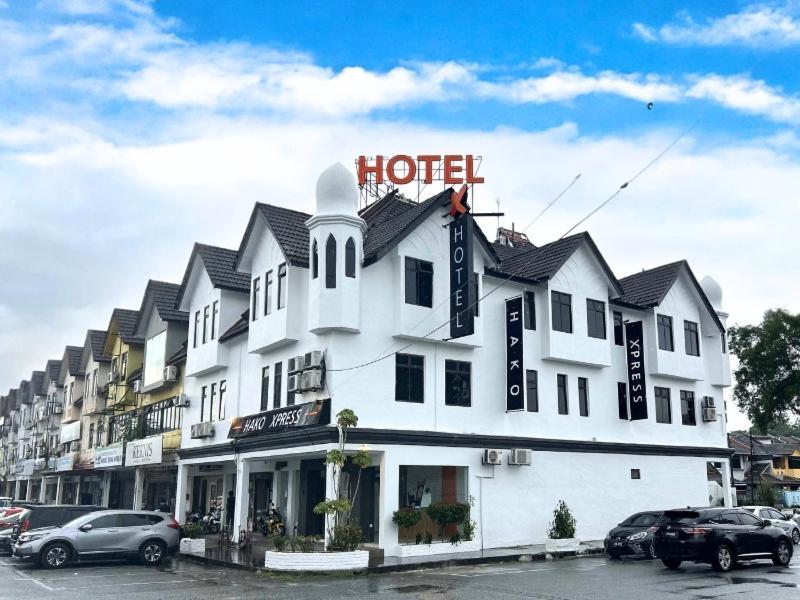Hotel Hako Xpress Tampoi